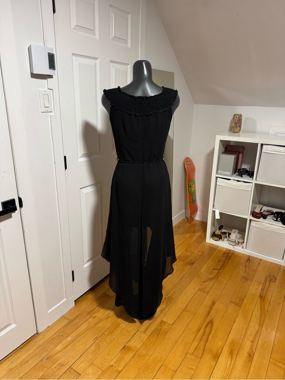 jumpsuit - Picture 8 of 9